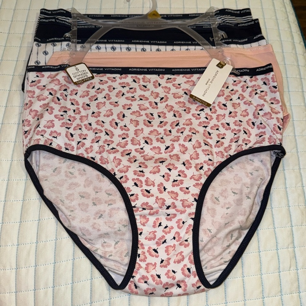 NWT 5pk Adrienne Vittadini Panties